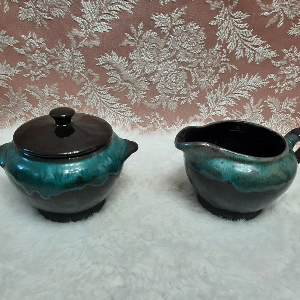 Vintage Royal Canadian Art pottery Creamer&Sugar Bowl Set Teal on Black